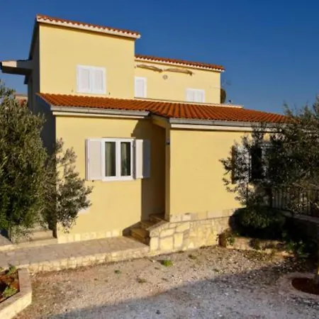 Three Bedroom With Sea View Апартаменти